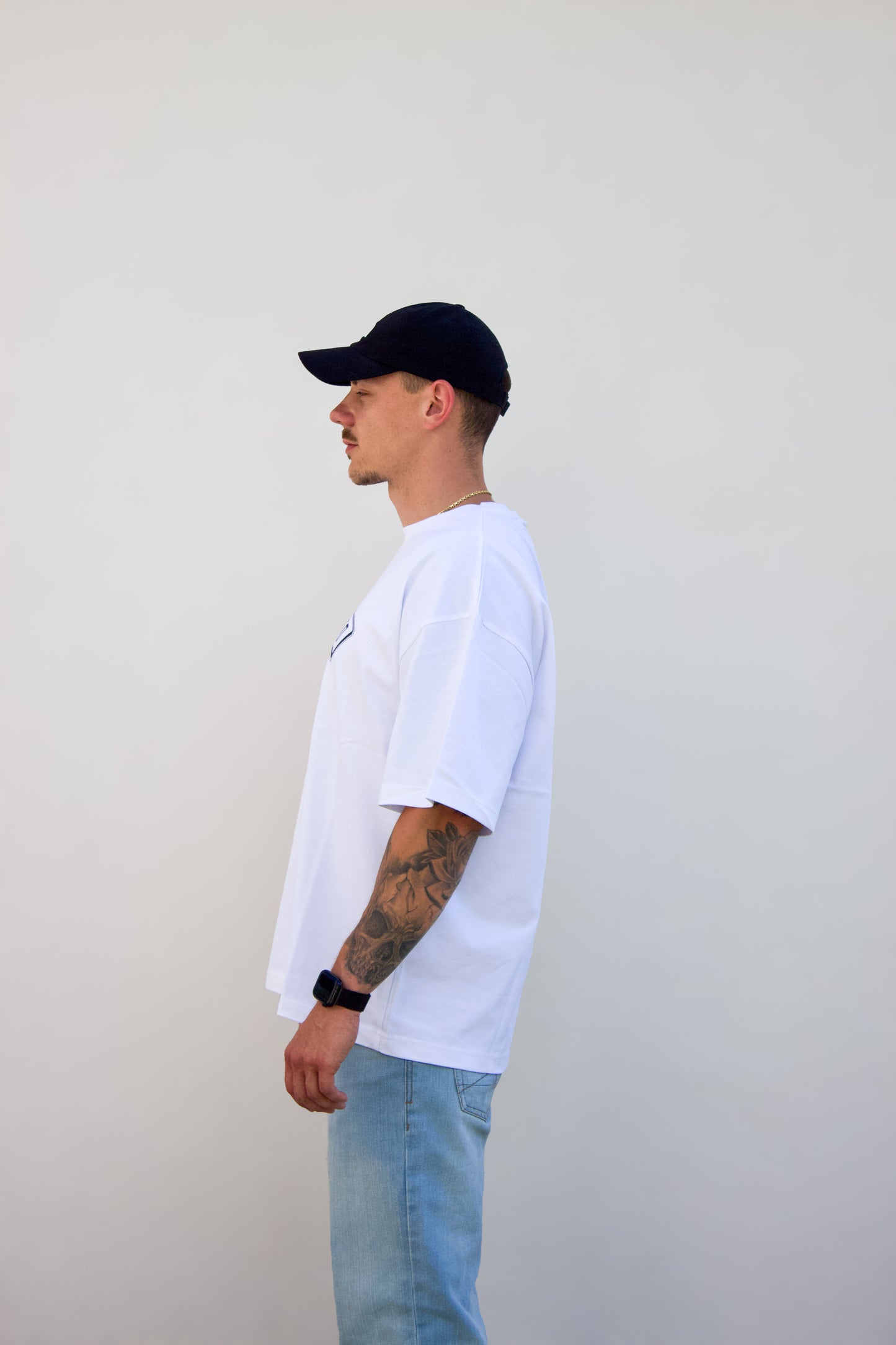 Backyard Basic T-Shirt Weiß