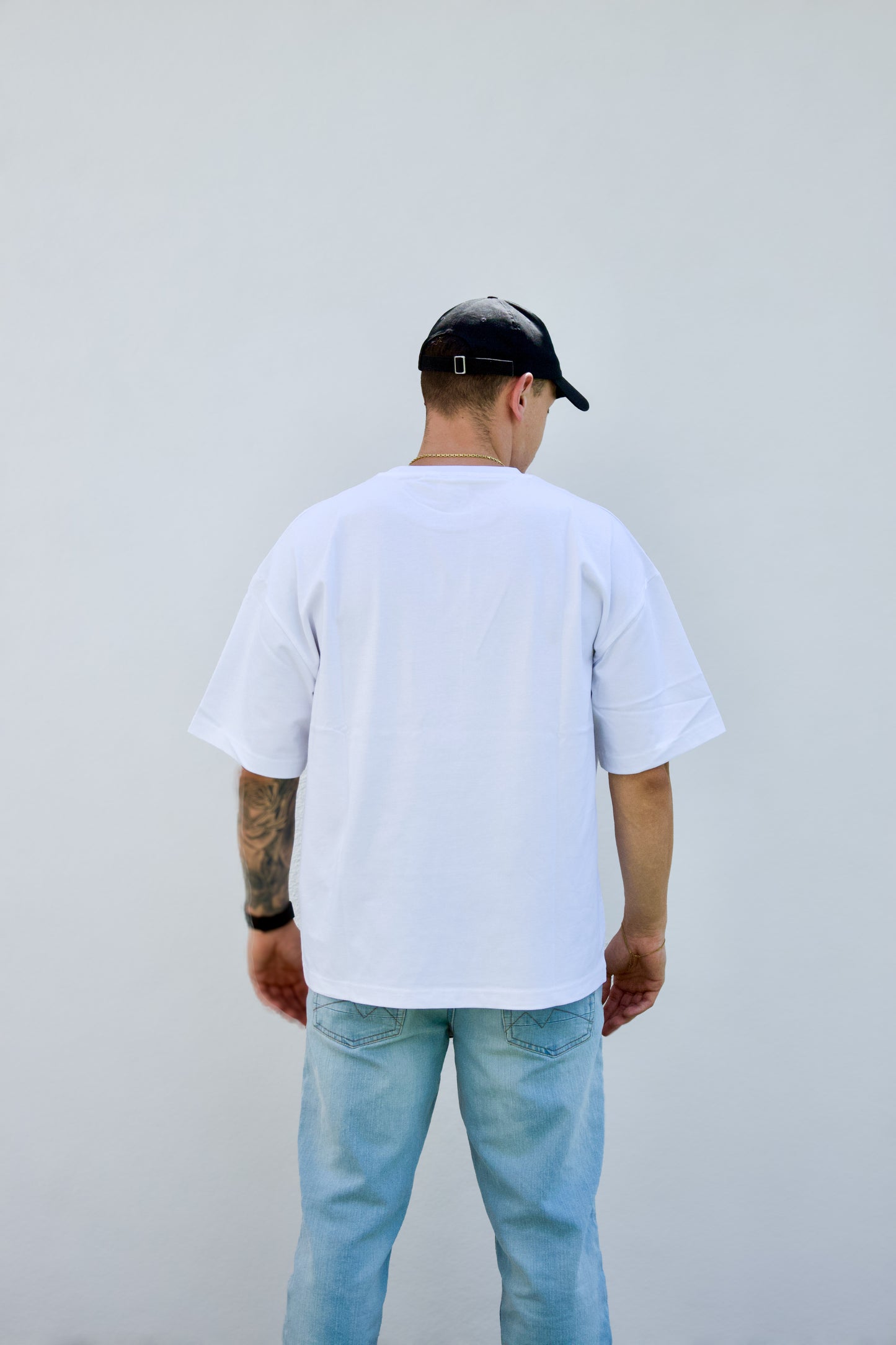 Backyard Basic T-Shirt Weiß